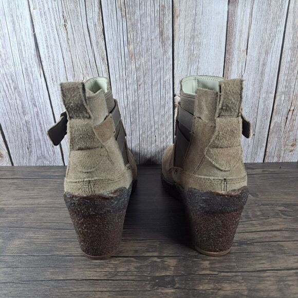 Merrell Tremblant Wedge Mid Bootie Suede Women's Sz 10.5 Stone (GUC) - Picture 4 of 9